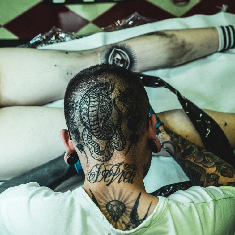 Как стать тату мастером и научиться бить тату? - Tattoo Mall