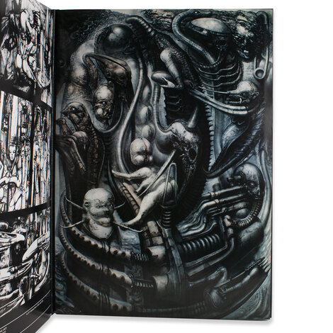 Книги, скетч-буки H.R. Giger's Necronomicon