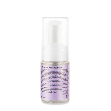  Очищающая пенка для лица